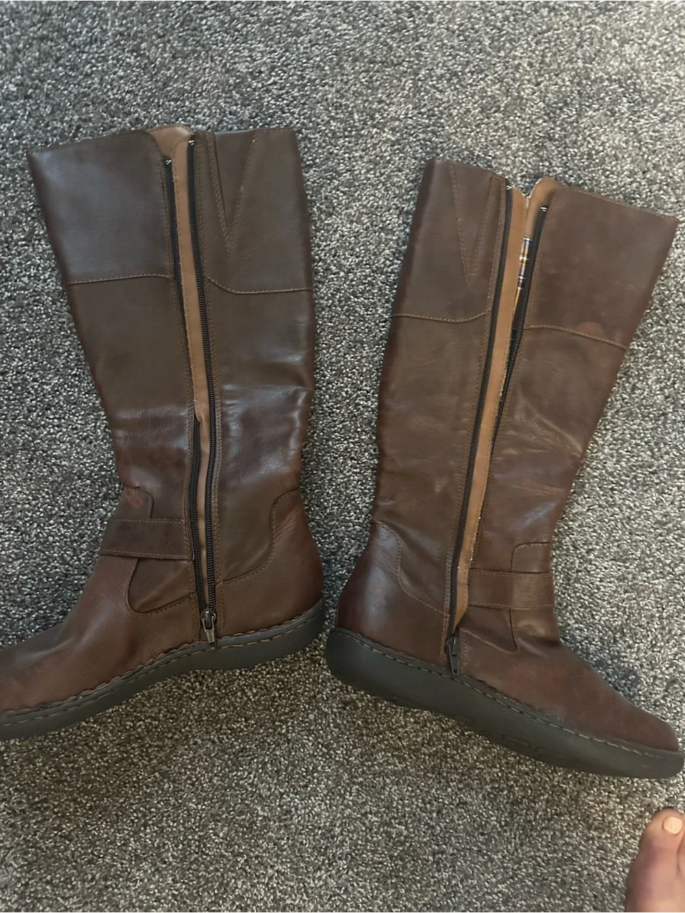 Born tall boots